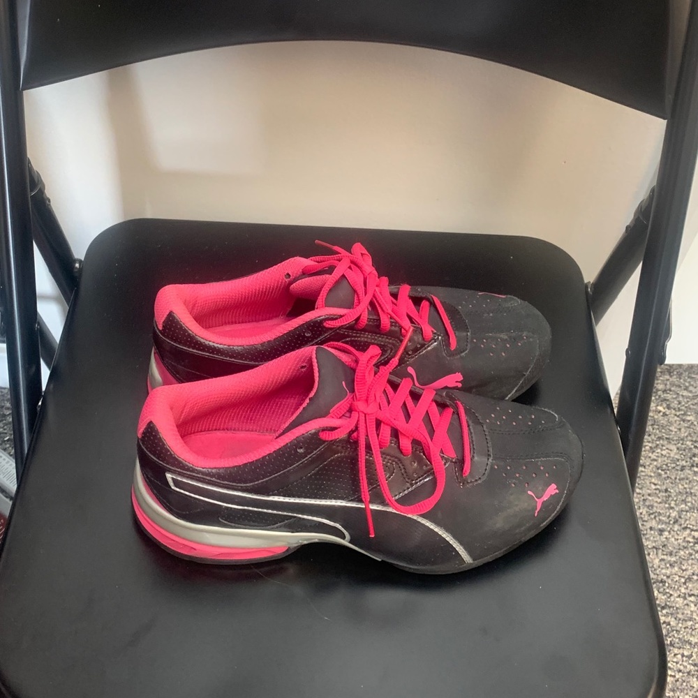 Women’s pumas